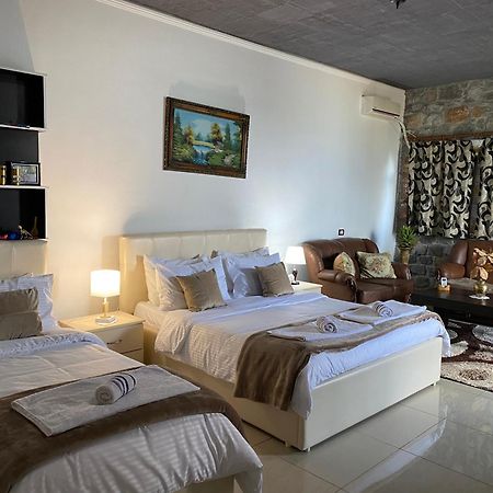 Il Tramonto Hotel Shiroka Bagian luar foto