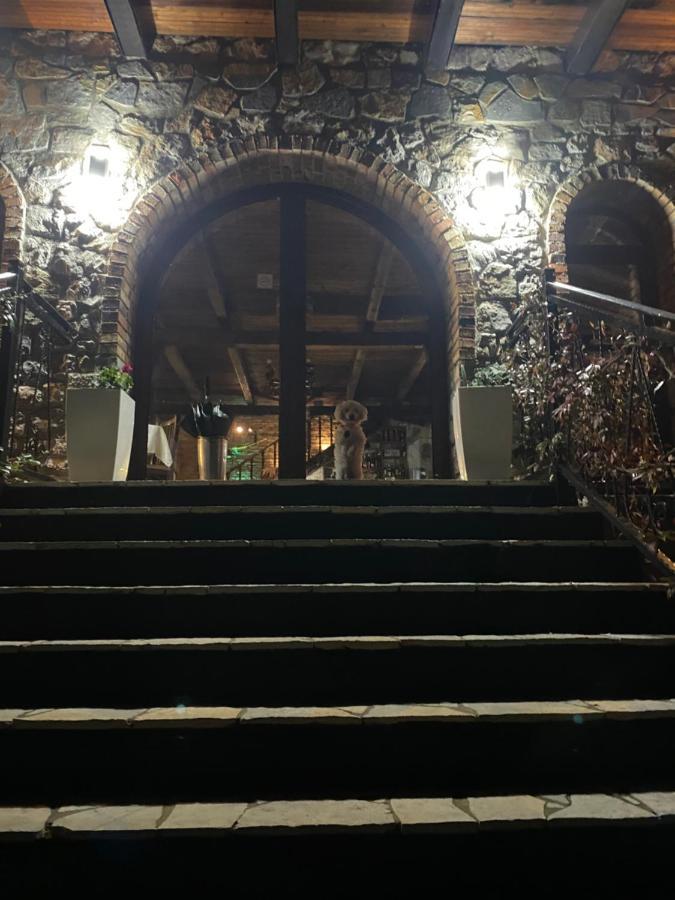 Il Tramonto Hotel Shiroka Bagian luar foto