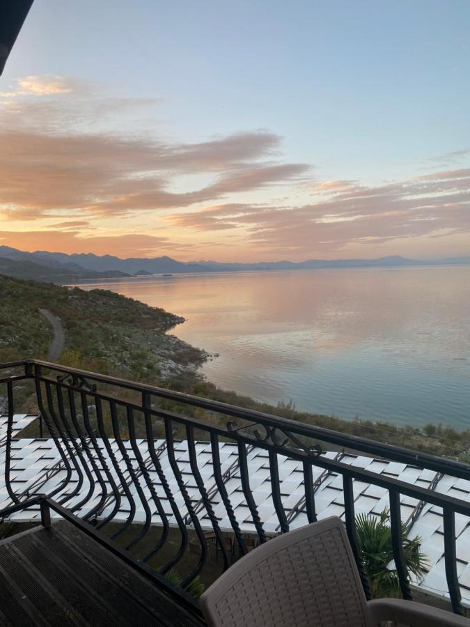 Il Tramonto Hotel Shiroka Bagian luar foto